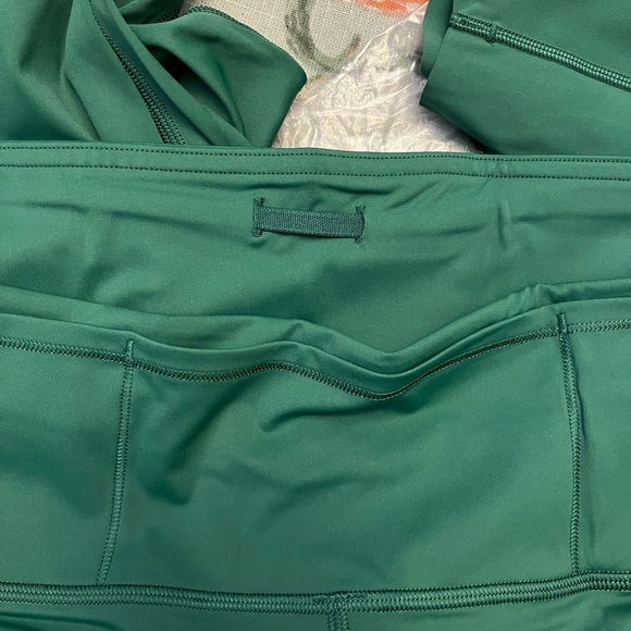 Lululemon Fast and Free High-Rise Tight 25" - Size 20 - Picture 6 of 16